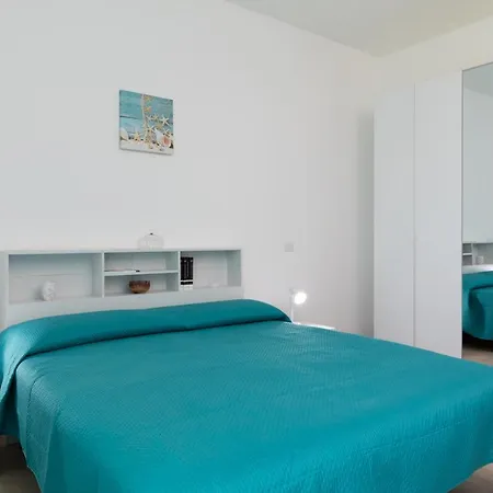 2-bedroom *